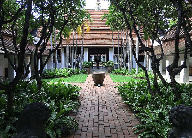 リゾートホテル「ラチャマンカ」。タイ人建築家・オンアー氏の自邸兼事務所でもある